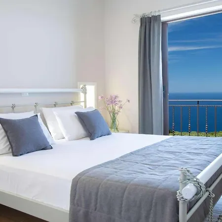 Aqua Terra Theo 3 Bed Superior * Τσουκαλάδες