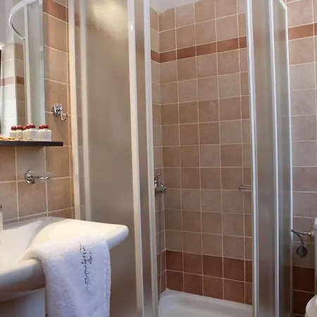 Πλωτό κατάλυμα Aqua Terra Theo 3 Bed Superior